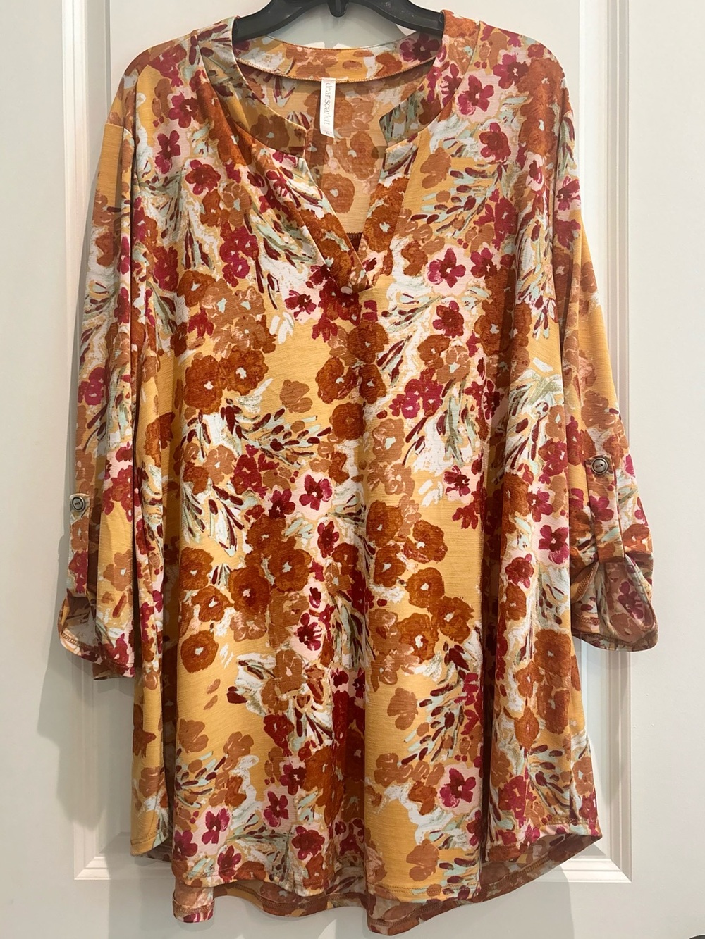 Dear Scarlett 2X Mustard Floral Tunic Top Split Neck Roll Tab Sleeve NWT